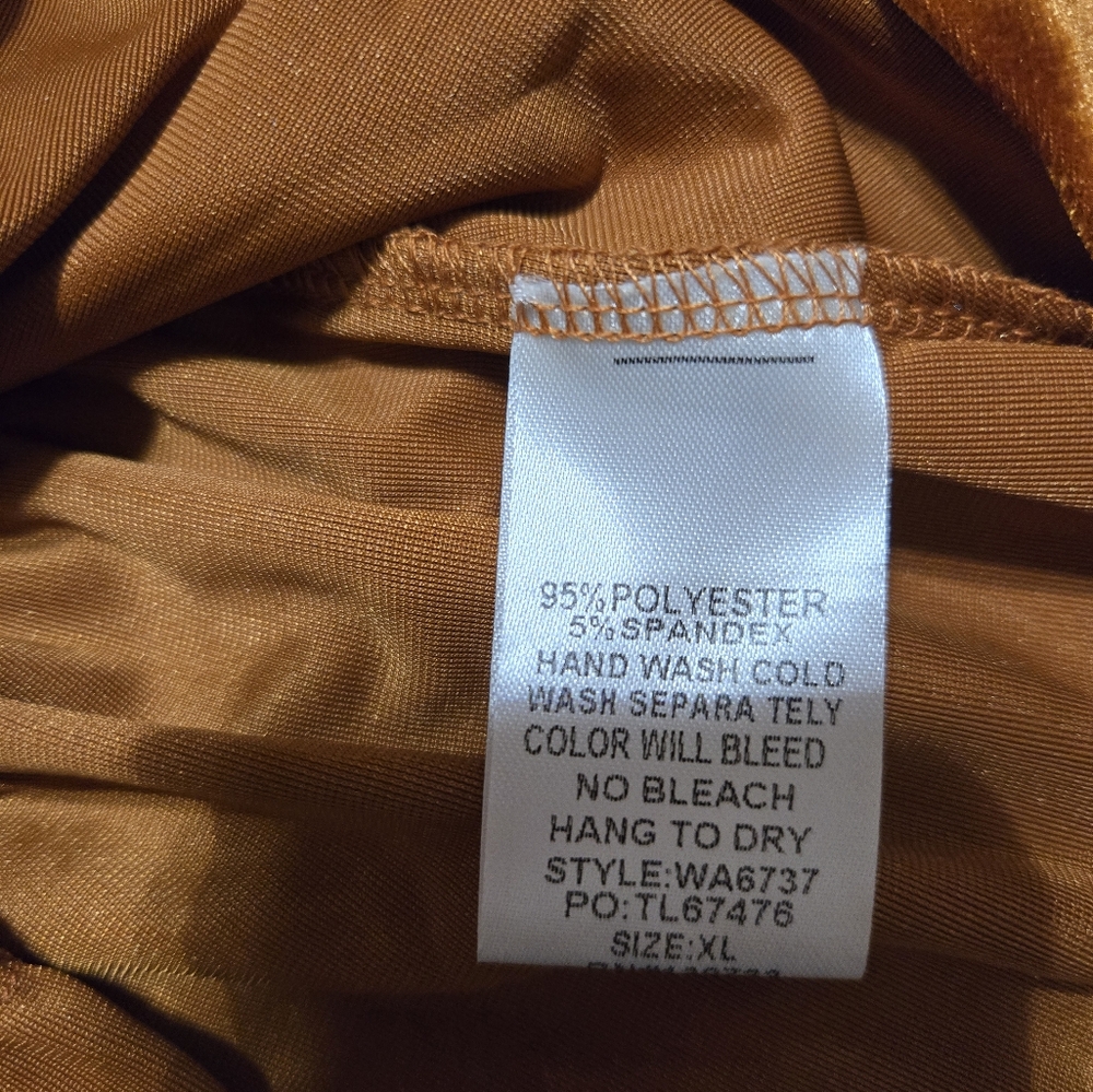 Velvet Button-Up Tunic in Rust By Umgee NWT SIZE XL - Picture 8 of 8